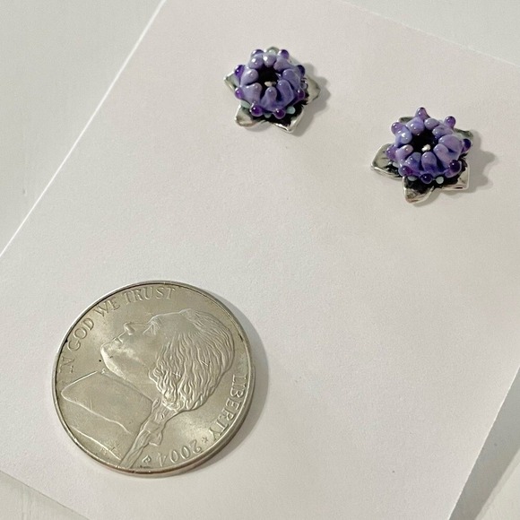 Sterling Silver Petite Purple Flower Stud Earrings Glass Lampwork Earrings - Picture 7 of 9